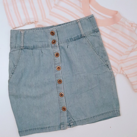 Cotton On High-Waisted Chambray Skirt - Picture 2 of 2